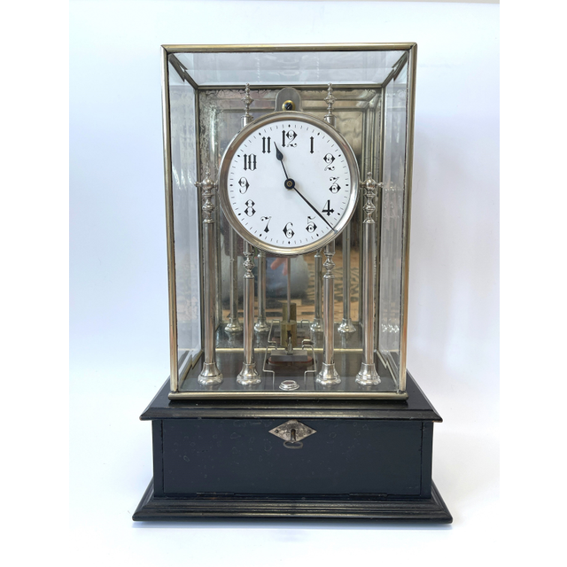Herbert Scott electrically driven pendulum clock, circa 1902.