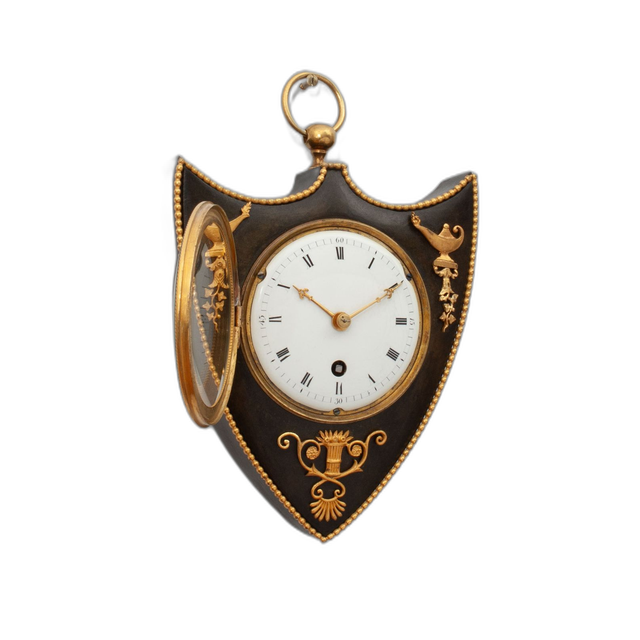Een zeldzaam en klein Frans Empire bronzen cartelklokje, circa 1810.
