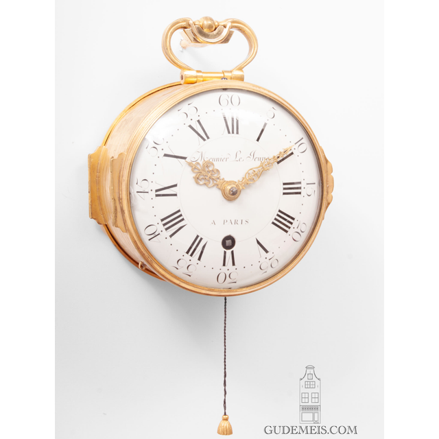 Een zeldzame Franse Louis XVI wandklok met kwartierrepetitie, Meunier Le Jeune, circa 1770.
