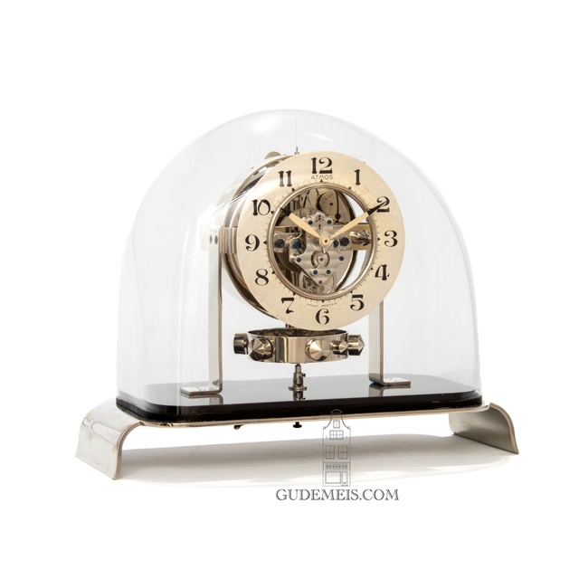 Een fraaie Franse Art Deco Reutter patent atmos klok, model P01, circa 1935.