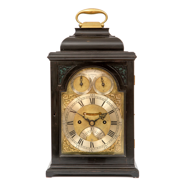 Een kleine Engelse tafelklok met kwartierrepetitie, James Wittit London, circa 1740