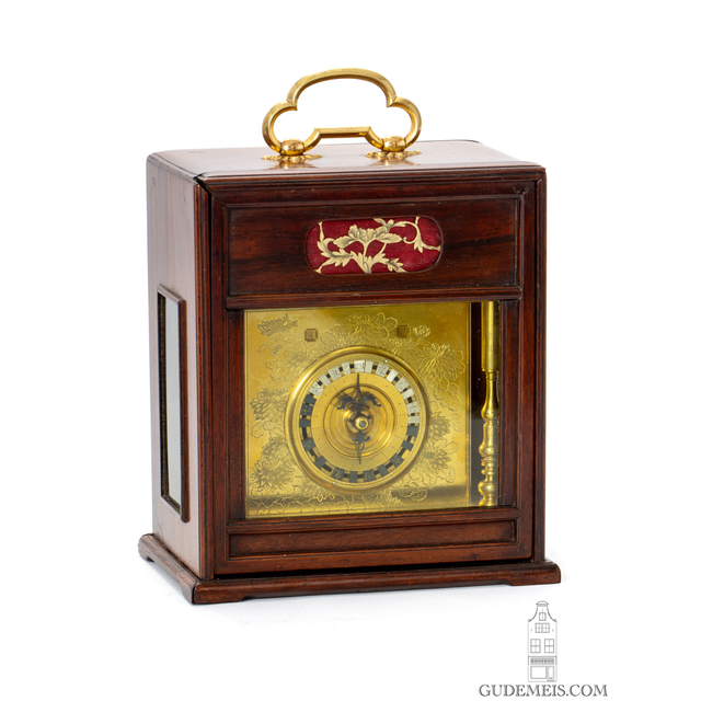 Une belle horloge de table japonaise "makura Dokei" avec carillon et calendrier, vers 1850.