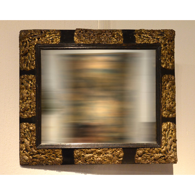 Houten wandspiegel, Frankrijk, eind 17e eeuw (Louis XIV) met verguld koper beslag