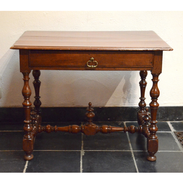 Tafel met lade, Frankrijk, 17e eeuw (Louis XIII)
