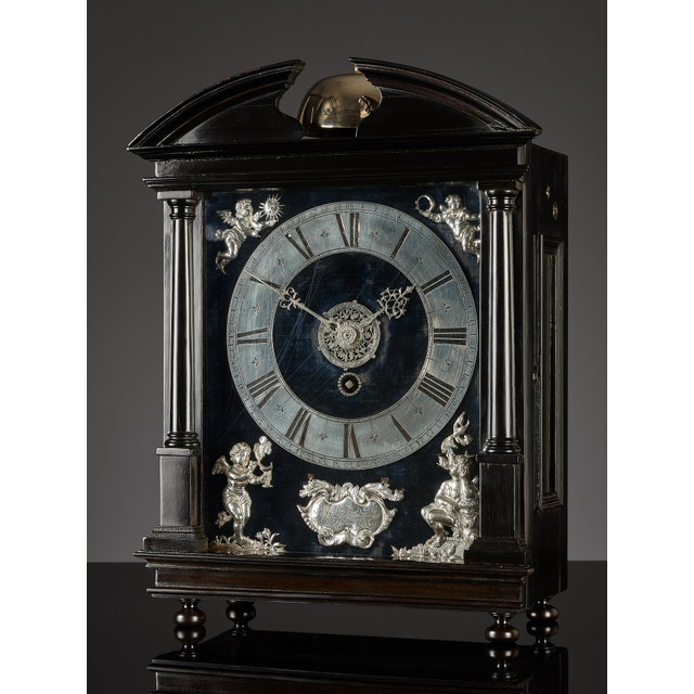 Dutch The Hague table clock, Matthijs van Leeuwaerden