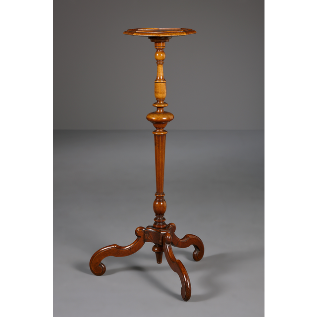 Dutch Louis XV guéridon