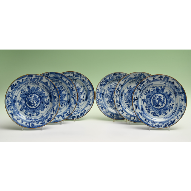 A set of six Chinese porcelain plates