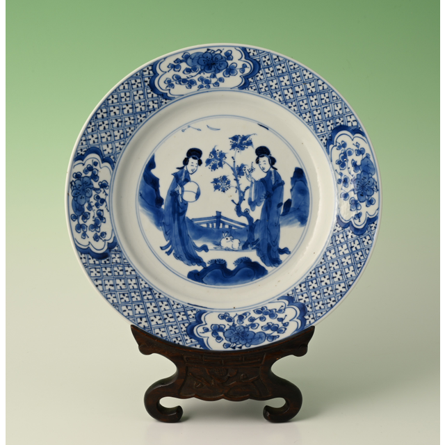 A Chinese porcelain plate