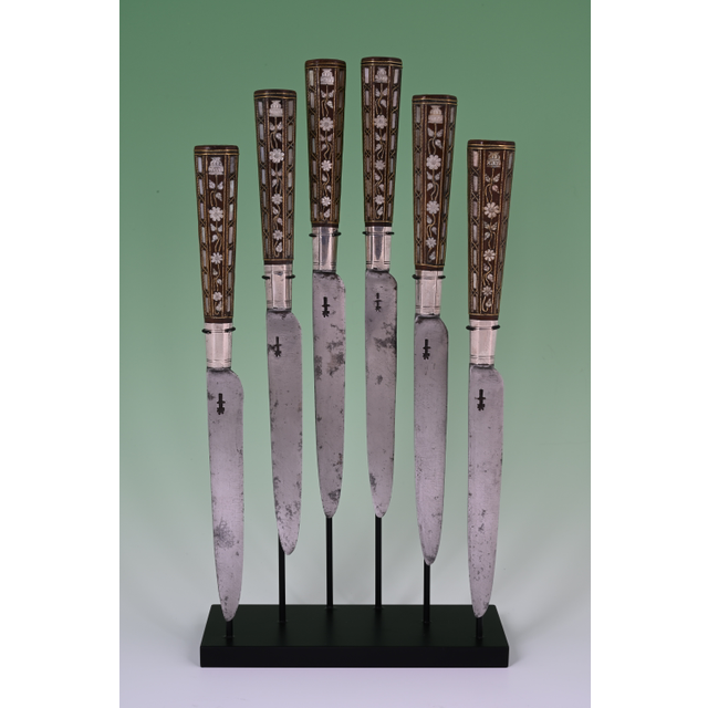 A set of six knifes
