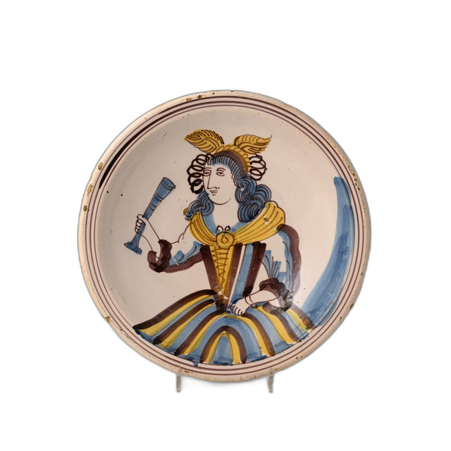 A majolica dish
