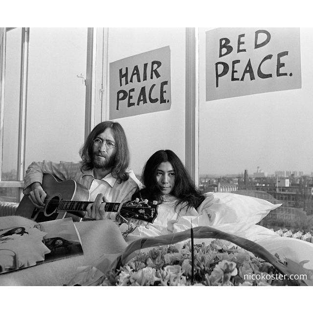 John Lennon & Yoko Ono - Bed Peace Amsterdam