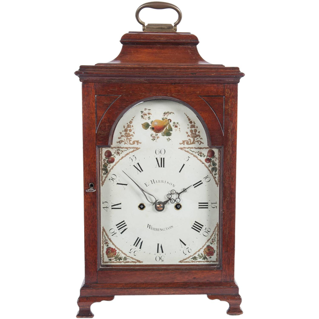 Een charmante mahoniehouten Engelse landelijke wandklok van Harrison, cica 1770.