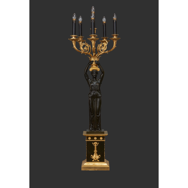Ein einzelner französischer „Empire“-Lampenständer (für Elektrizität geeignet), um 1810.