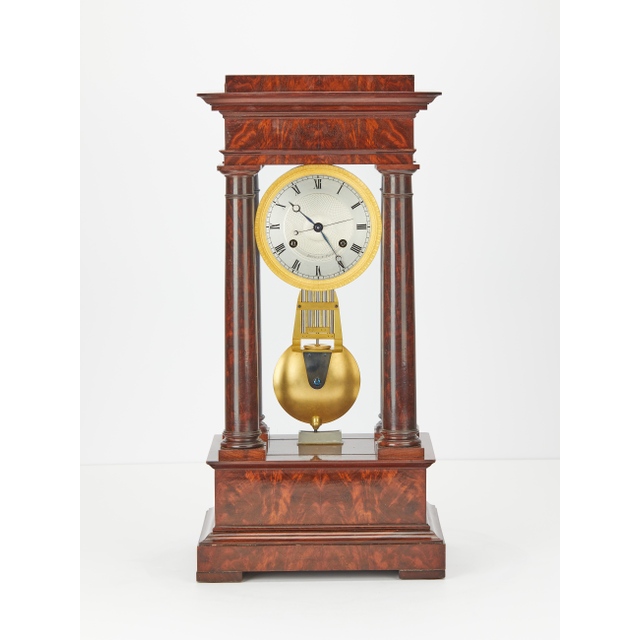 4 horloges régulateur de table en verre de l'atelier Janvier Paris