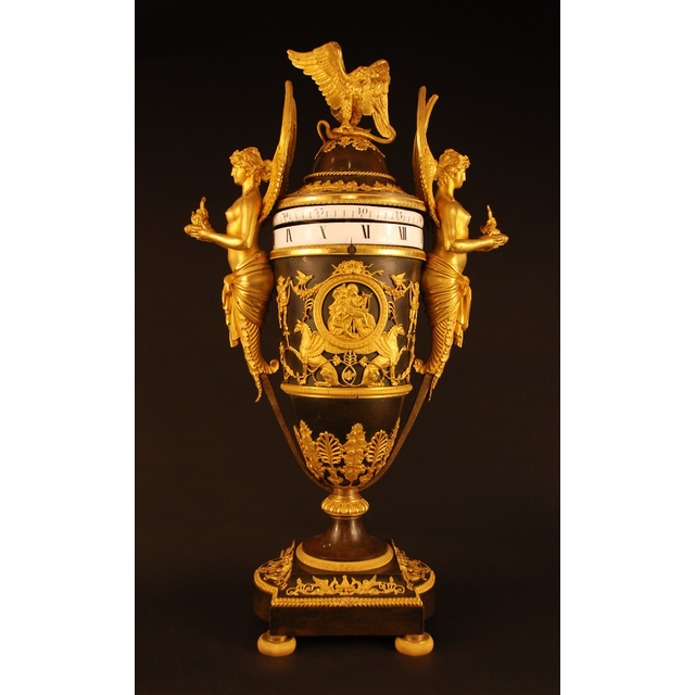 CT01 Vaseshape clock set with two ewers