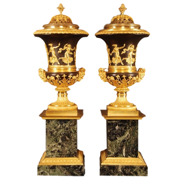 CA11 Empire pendule PLUS  Médici vazen, PIERRE-PHILIPPE THOMIRE