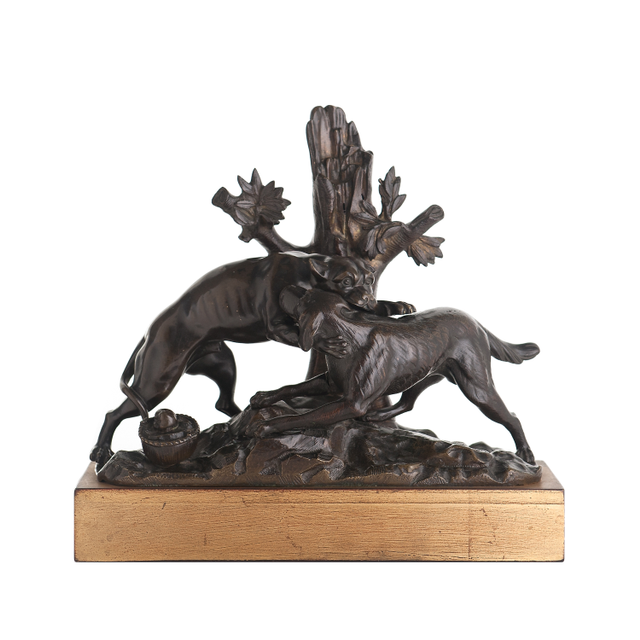 18th Century Bronze Sculpture of Two Fighting Dogs, Naturalistically Modeled