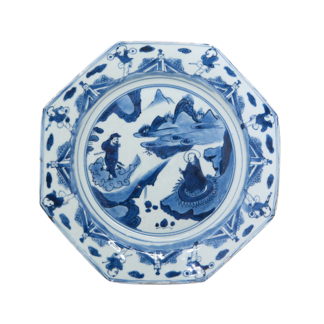 An Octagonal Kraak Dish with Two Buddhist Figures, Wanli Period