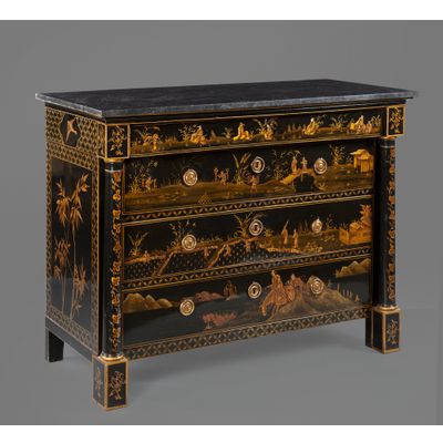 AN ORMOLU MOUNTED CHINOISERIE LACQUERED COMMODE SELECTED BY HUBERT DE GIVENCHY