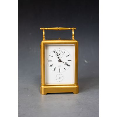 One piece case carriage clock, chronometer escapement. Signed Henry Robert à Paris, c. 1840.