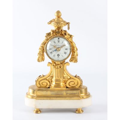 Een kleine Frans Louis XVI vuurverguld bronzen pendule, Imbert L'aîné, circa 1765