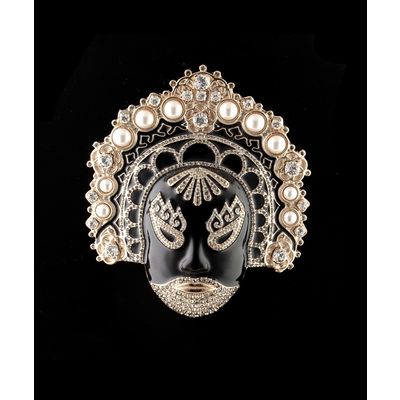 Valentino 's Monumental Japanese Inspired 'Mask Brooch'