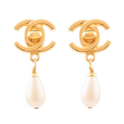 Chanel Oorbellen met Parel