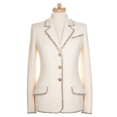 Chanel Ivoorkleurig Bouclé Jasje met Contacterende Biesafwerking