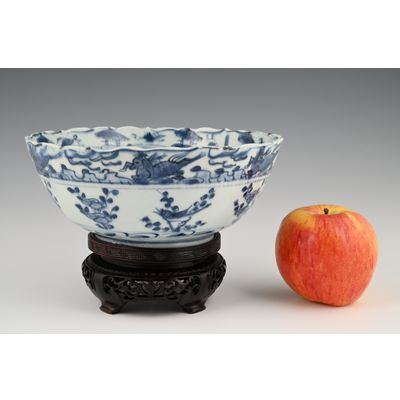 A Chinese porcelain bowl