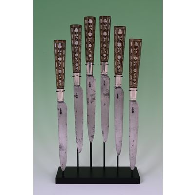 A set of six knifes