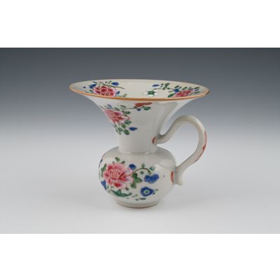 A Chinese porcelain Famille Rose spittoon