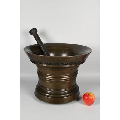 Grote bronzen Vijzel