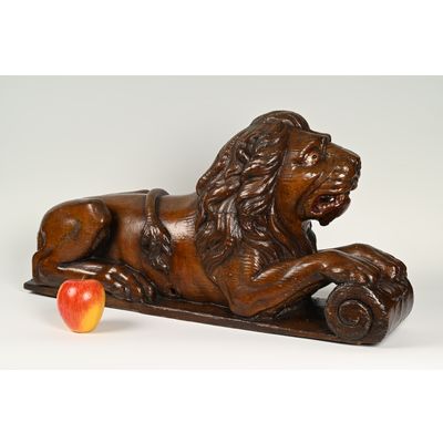 LION,  wooden statue for on the rudder at the stern of a wooden ship.