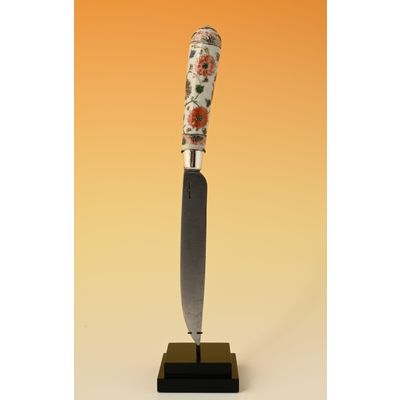 Een mes met Chinees porseleinen famille verte greep