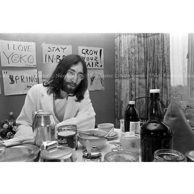 John Lennon & Yoko Ono - Peace - Kamer 902 Hilton # 15