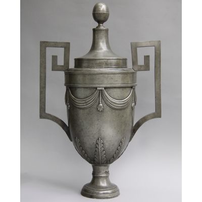 Tinnen wandfontein door Nicolas Delannoy