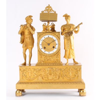 Een goede Franse Charles X vuurverguld bronzen figurale pendule, circa 1825.