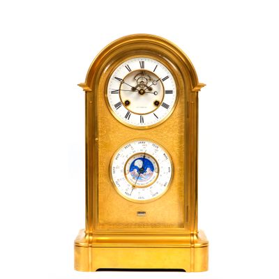 Een Franse Napoleon III verguld-bronzen mantel regulateur, derde kwart 19de eeuw.