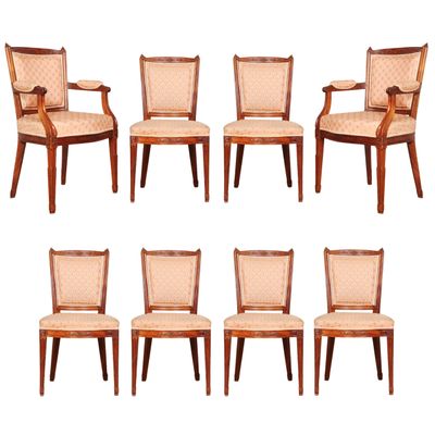 Een set van acht Hollandse mahonie eetkamerstoelen, omstreeks 1800