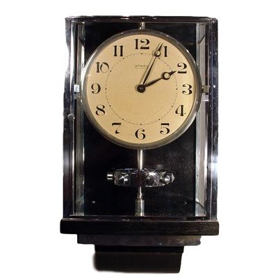 W28 Grote nikkelen Art Deco JL Reutter Drie-Glazen Atmos wandklok.