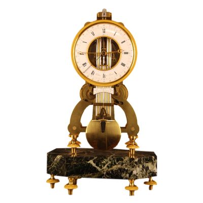 S04 French regulator signed 'Robin au Louvre'.