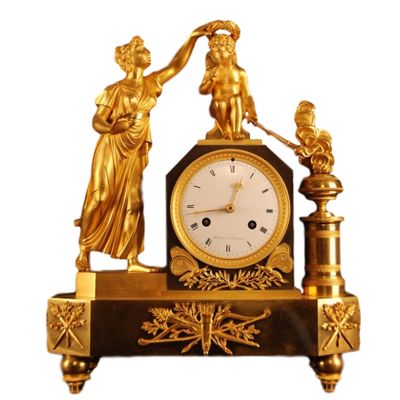 M68 Gilt bronze mantel clock