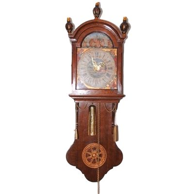 DW32 Frisian Wall clock 'Spinnekopje' with rocking shipps automaton.