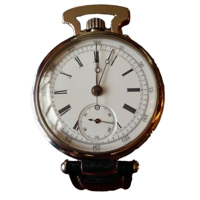 WAT09 Antieke ratrappante chronograaf in een nieuwe stalen kast