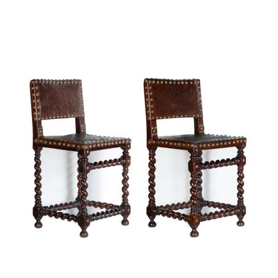 Een Paar Louis XIII Stoelen