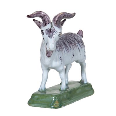Staande Geit van Delfts Aardewerk