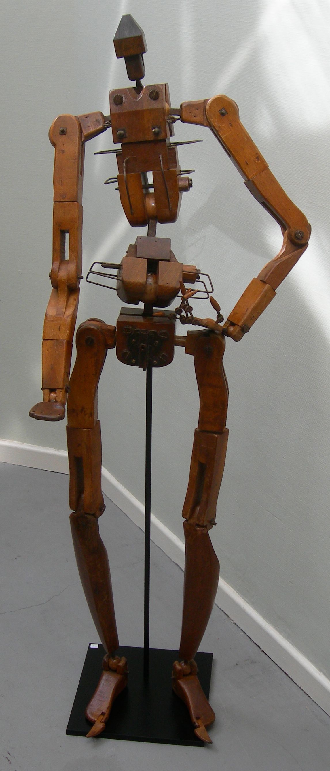 MANNIKIN  MANNEQUIN  GLIEDERPUPPE