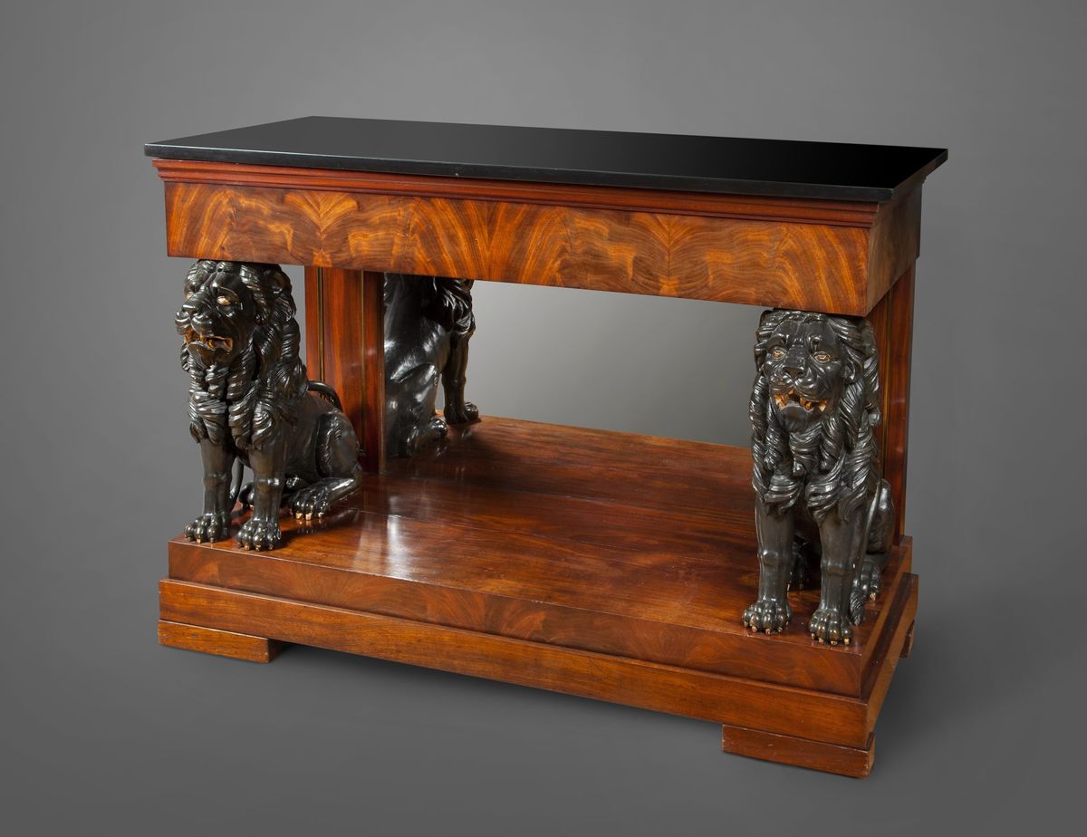 Empire console with seated carved wooden lions - image 1