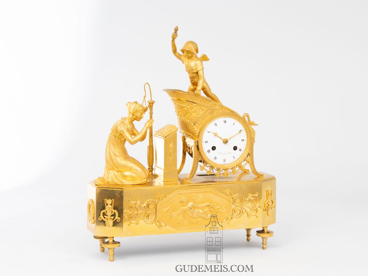 A French Empire ormolu mantel clock 'Ars Amatoria', circa 1800 - image 1