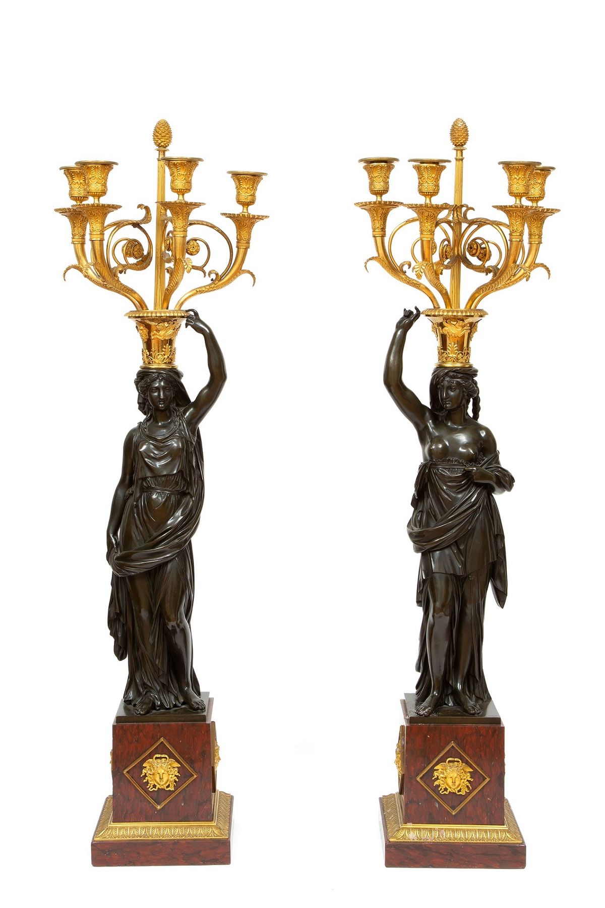 Een groot paar Franse Louis XVI bronzen kandelaars, François Remond, circa 1800 - afbeelding 1